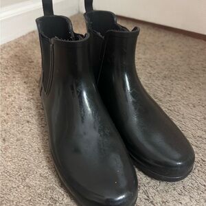 Hunter Shiny Black Ankle Booties